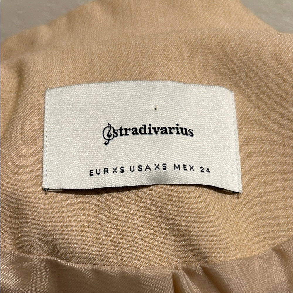Stradivarius Men's Beige Blazer - Picture 2 of 6